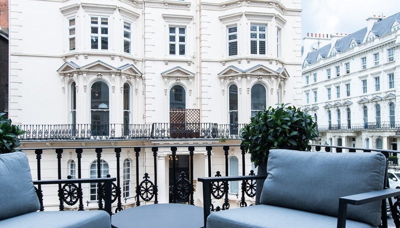 Flat Prince of Wales Terrace in Greater London