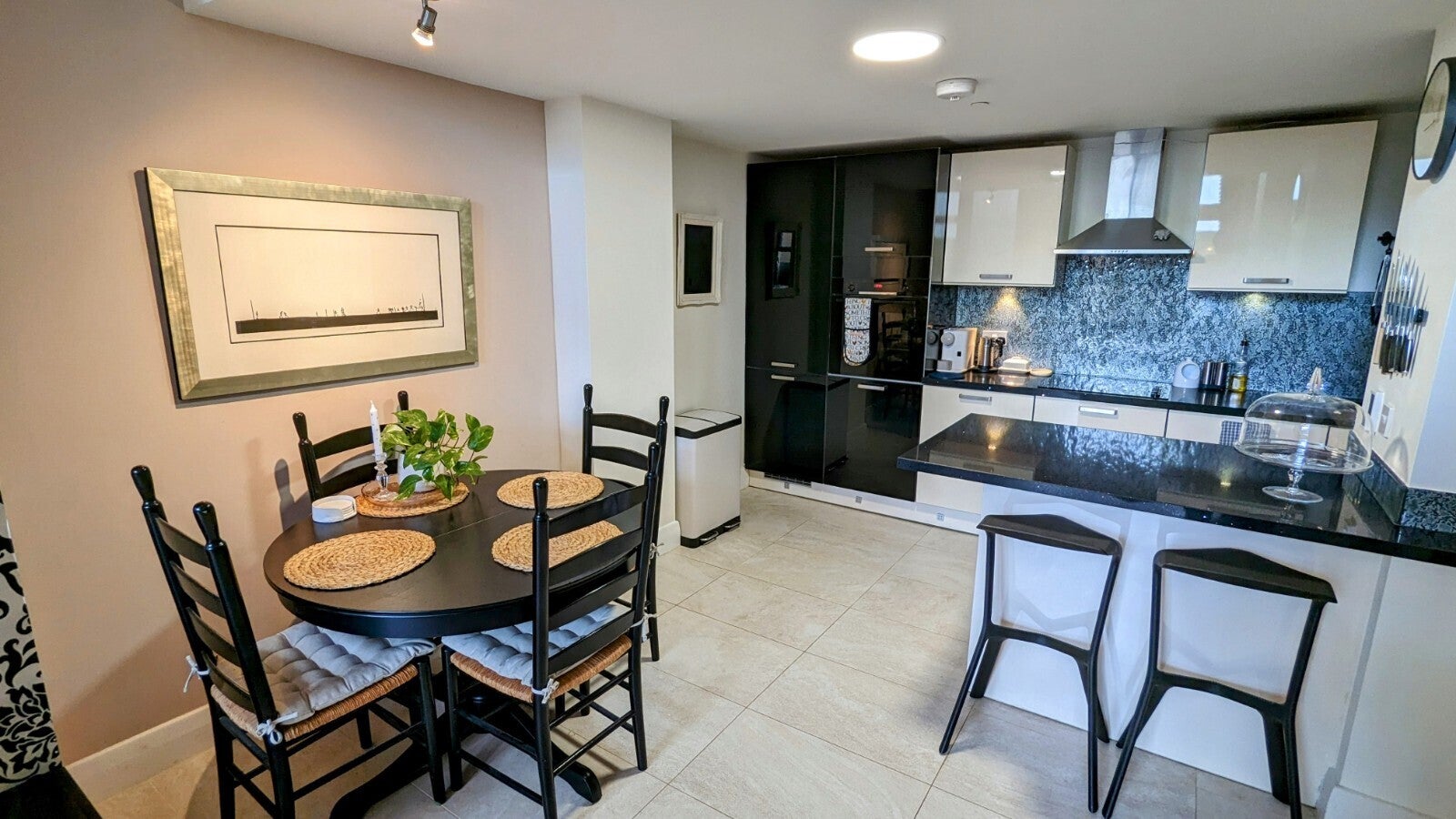 Flat West Close in Cardiff
