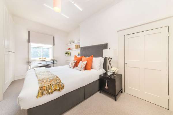 Flat Ebury Street in City of Westminster