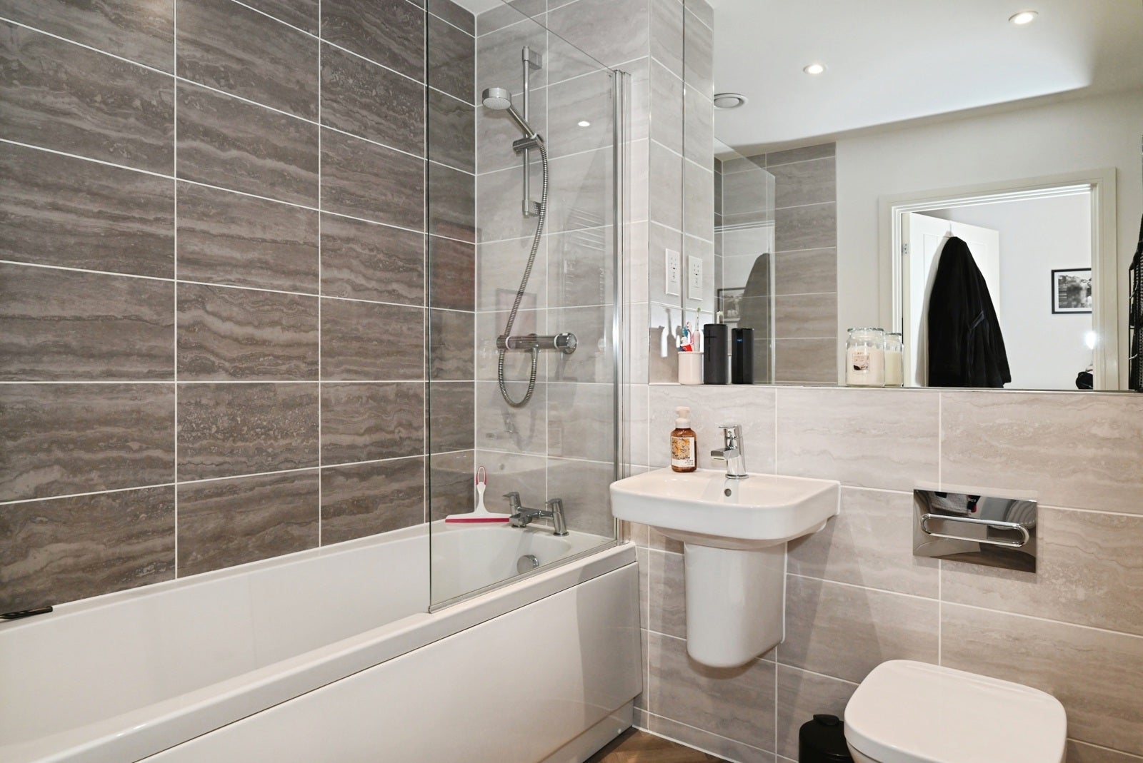 Flat Wellington Road in Wokingham
