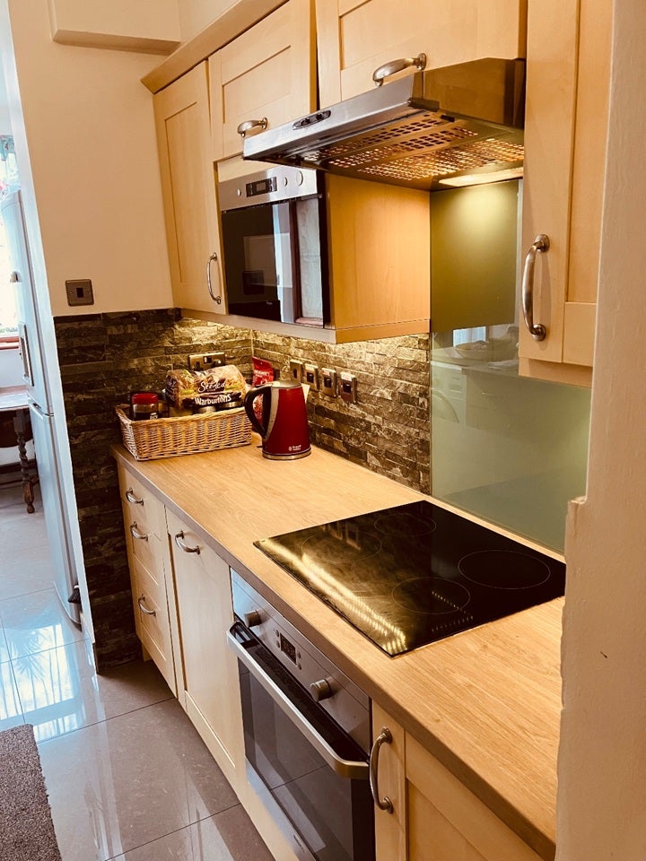 Room Chase Way in Greater London