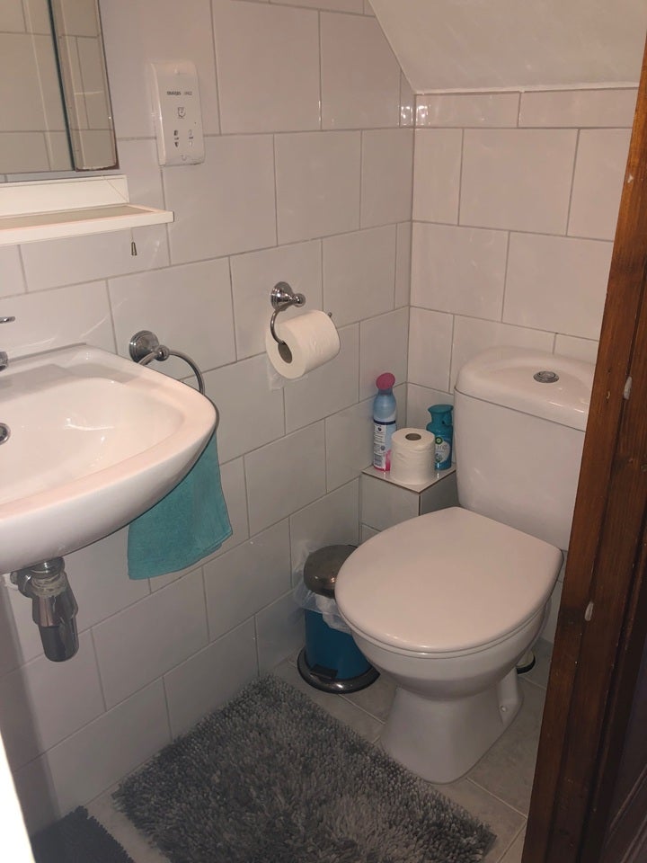 Room Chase Way in Greater London