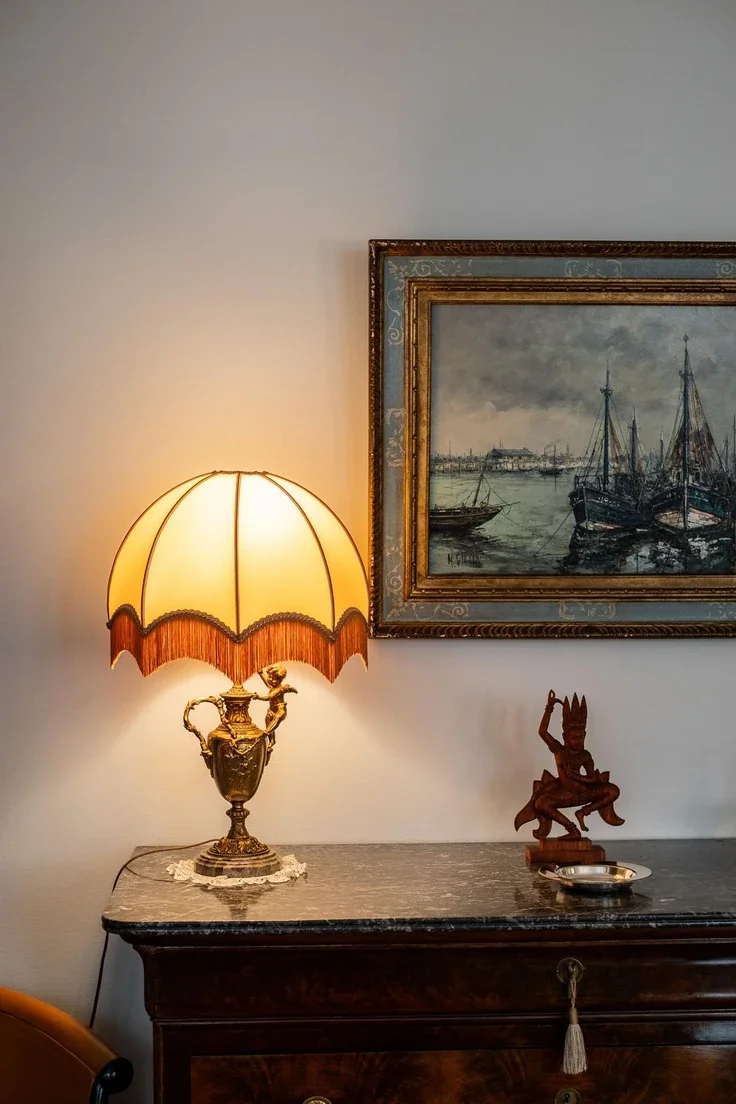 Flat Rue Fourcroy in Paris