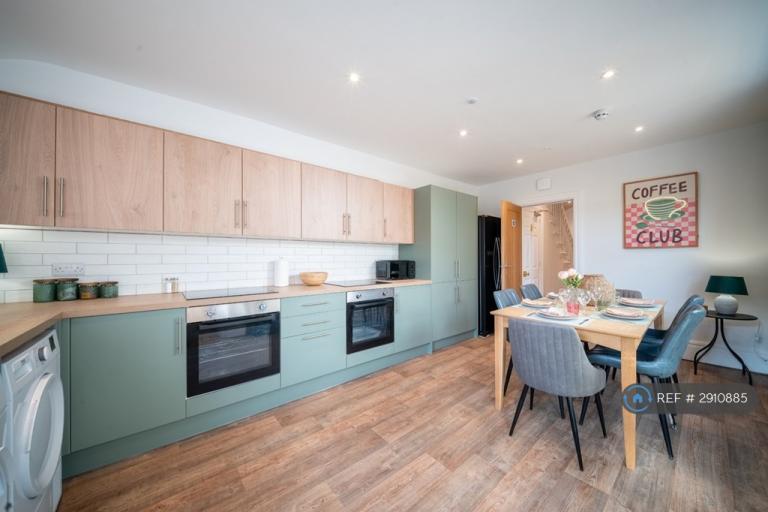 Room Etwall Street in Derby