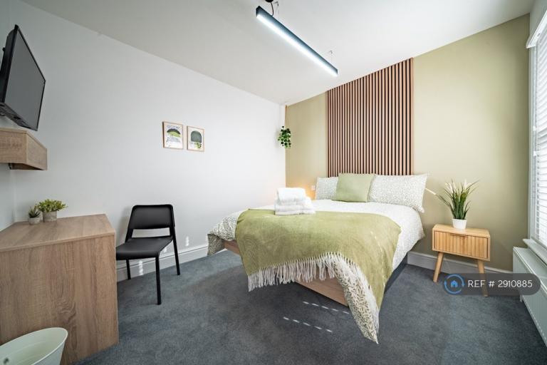 Room Etwall Street in Derby