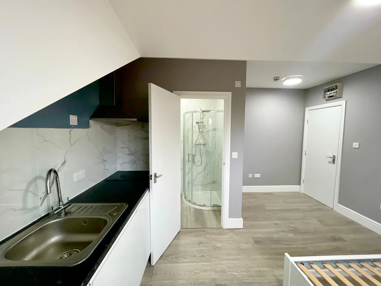 Room Whitworth Road in Greater London