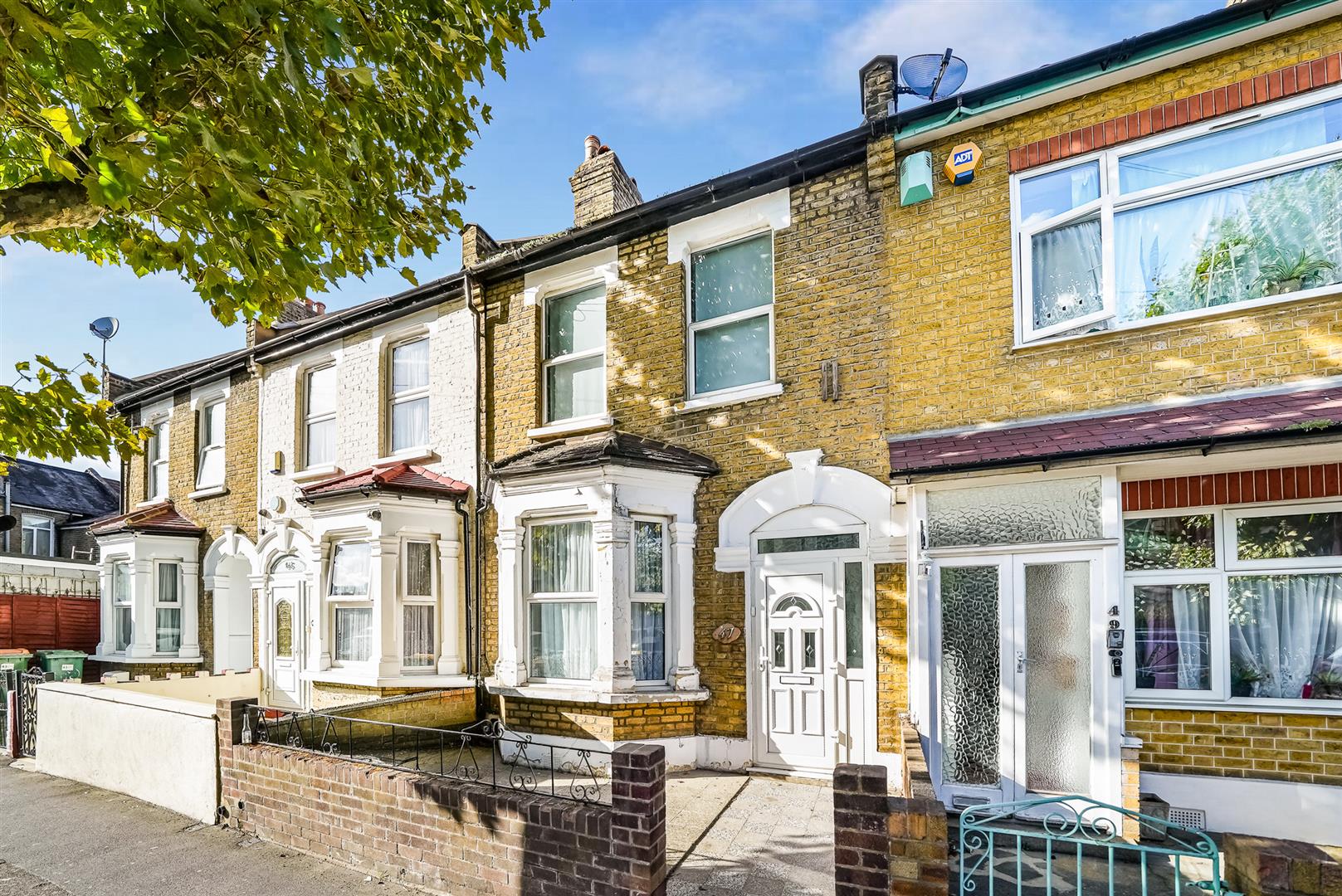 House Kempton Road in Greater London