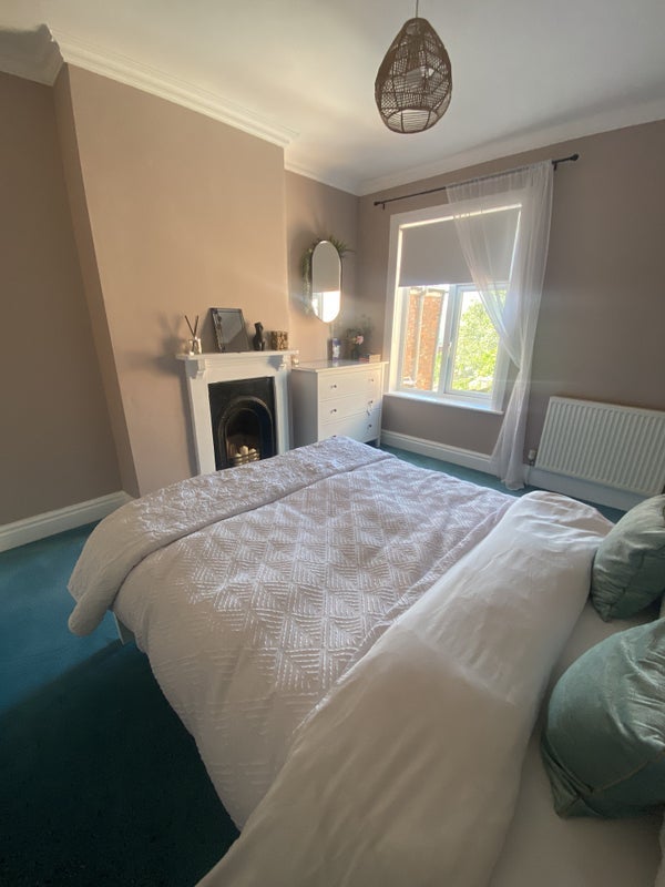 Room Clarendon Road in Hinckley and Bosworth