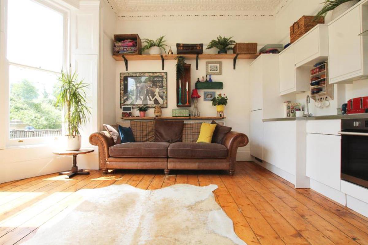 Flat Redland Road in Bristol