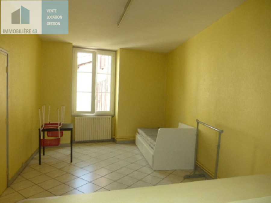 Flat Place de la Halle in Le Puy-en-Velay