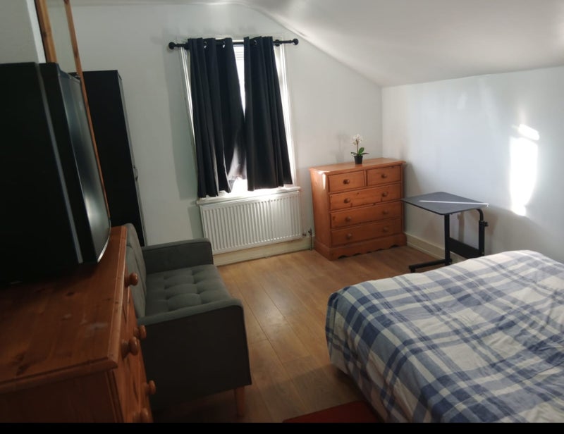 Room Balfour Road in Greater London