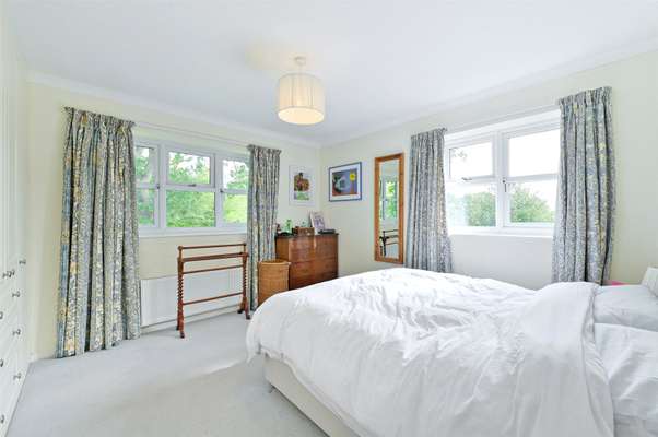 House Hollybush Lane in Basingstoke and Deane