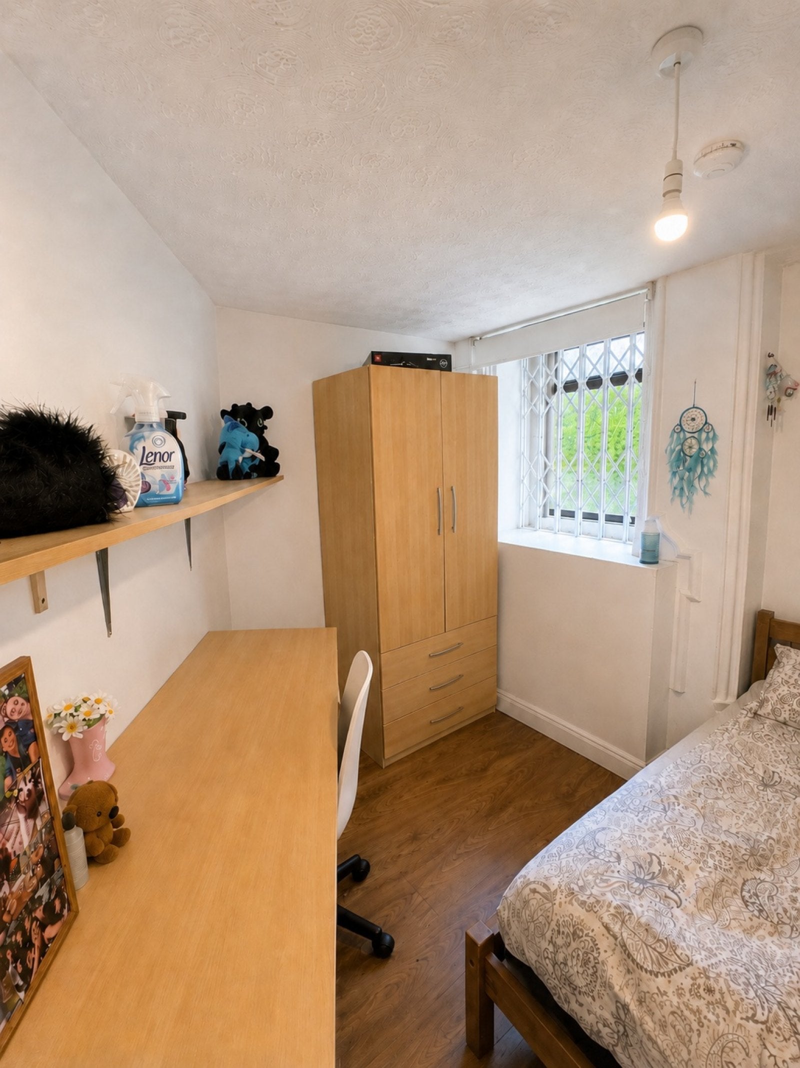Room Annesley Grove in Nottingham