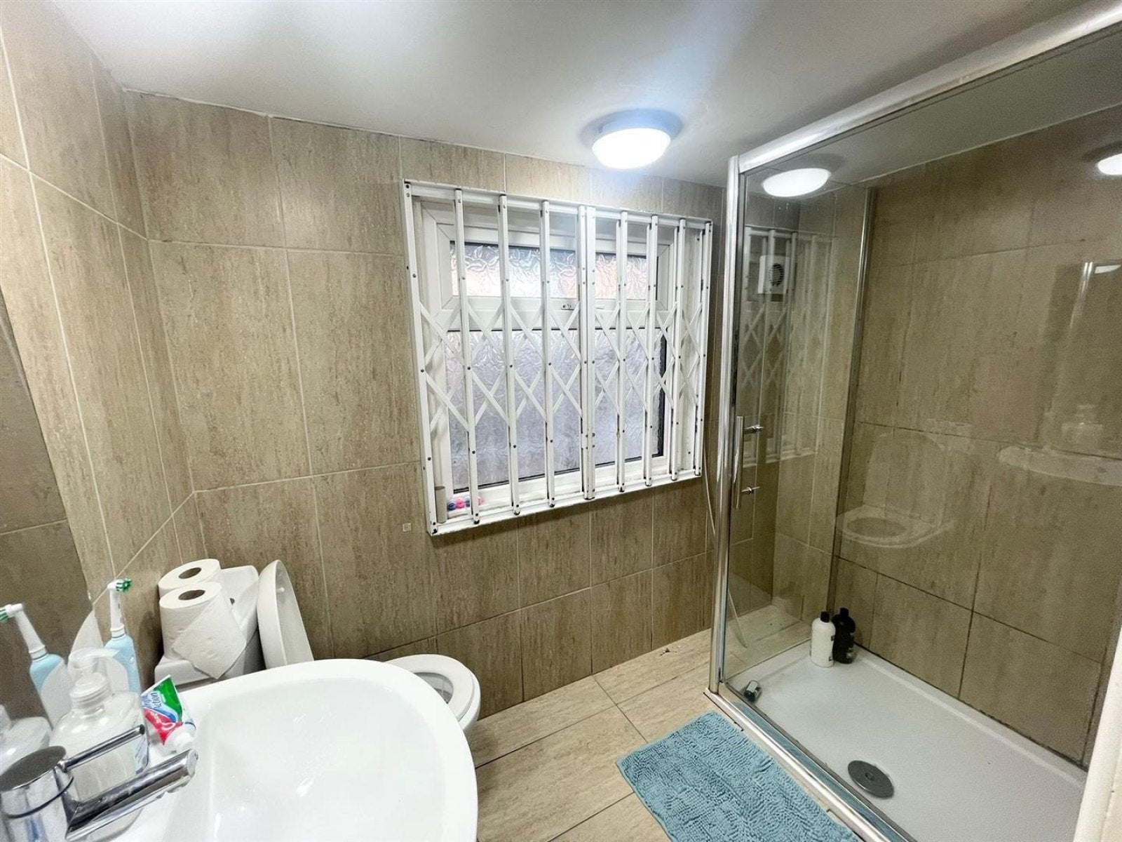 Flat Annesley Grove in Nottingham