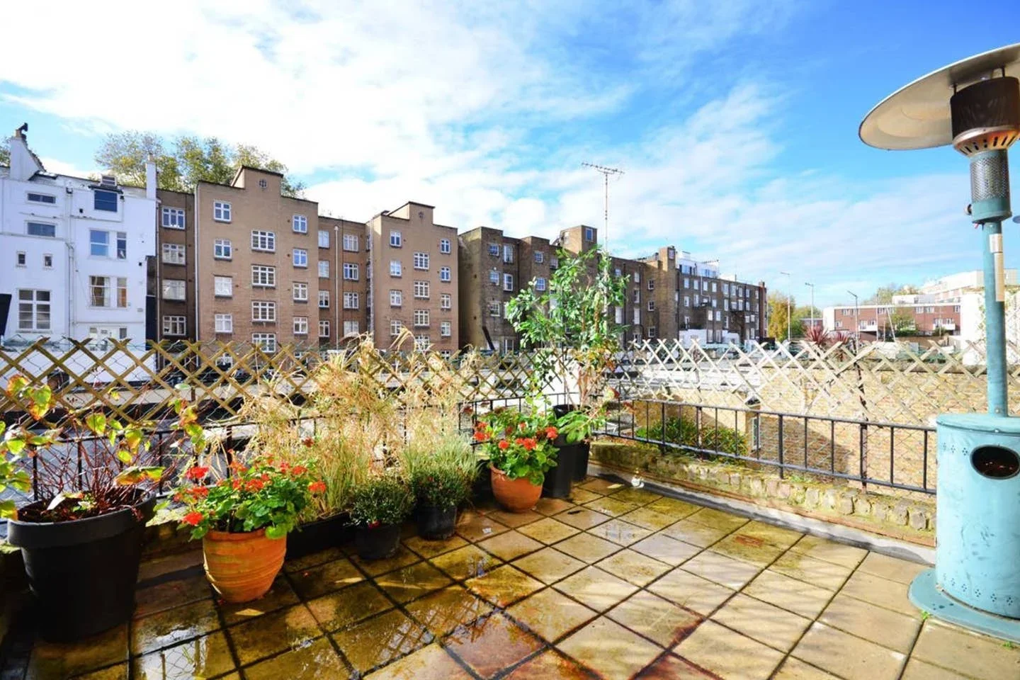 Flat Gloucester Terrace in City of Westminster