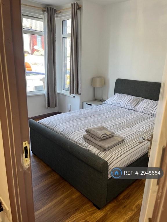 Room Longfellow Road in Gillingham
