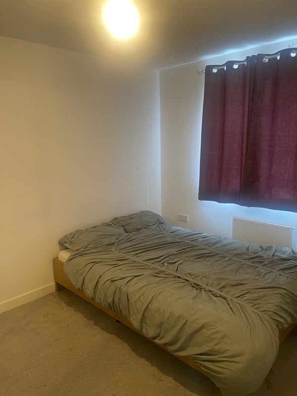 Room Opal Street in Chesterfield