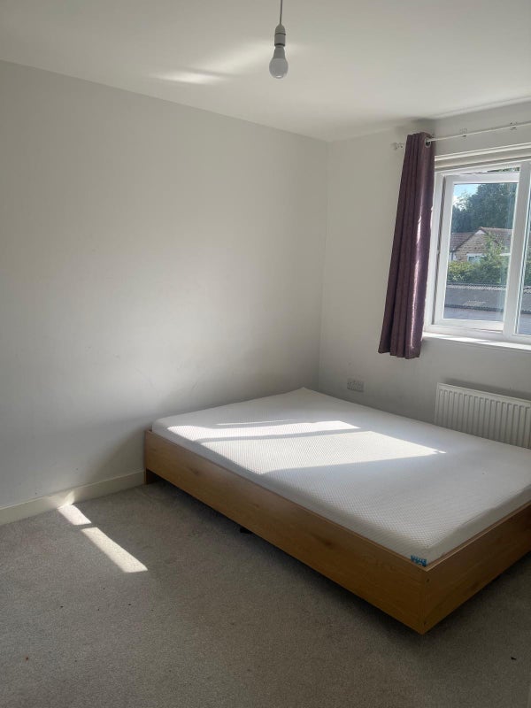 Room Opal Street in Chesterfield