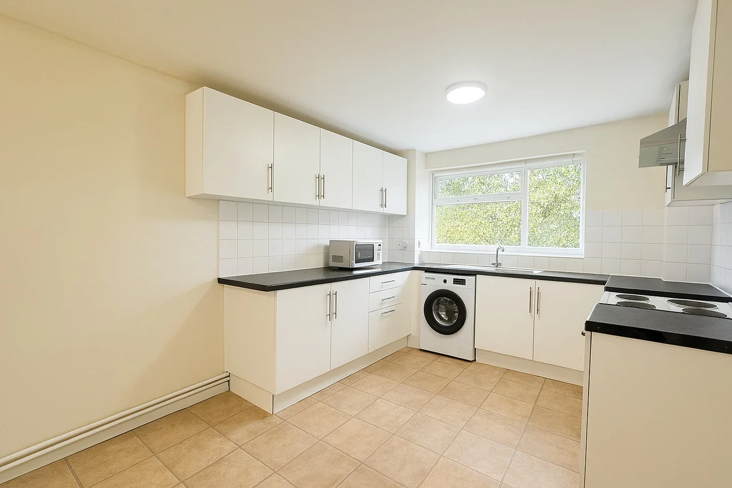 Flat Hanford Close in Greater London