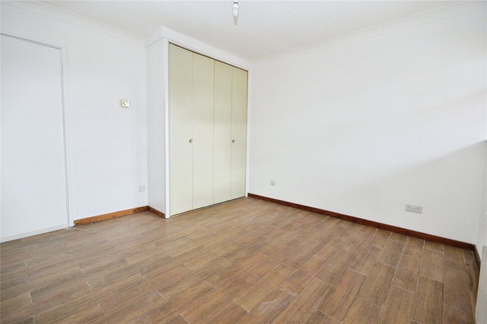 Flat Nelson Road in Greater London