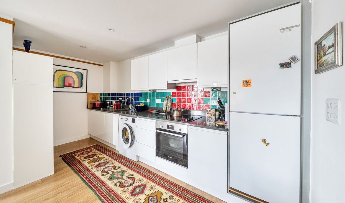 Flat Webber Street in Greater London