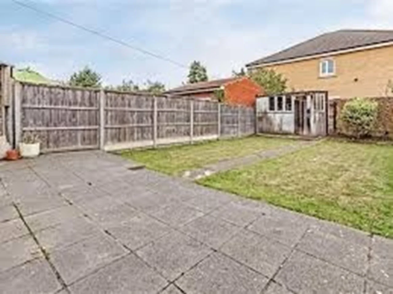 House Worton Gardens in Greater London