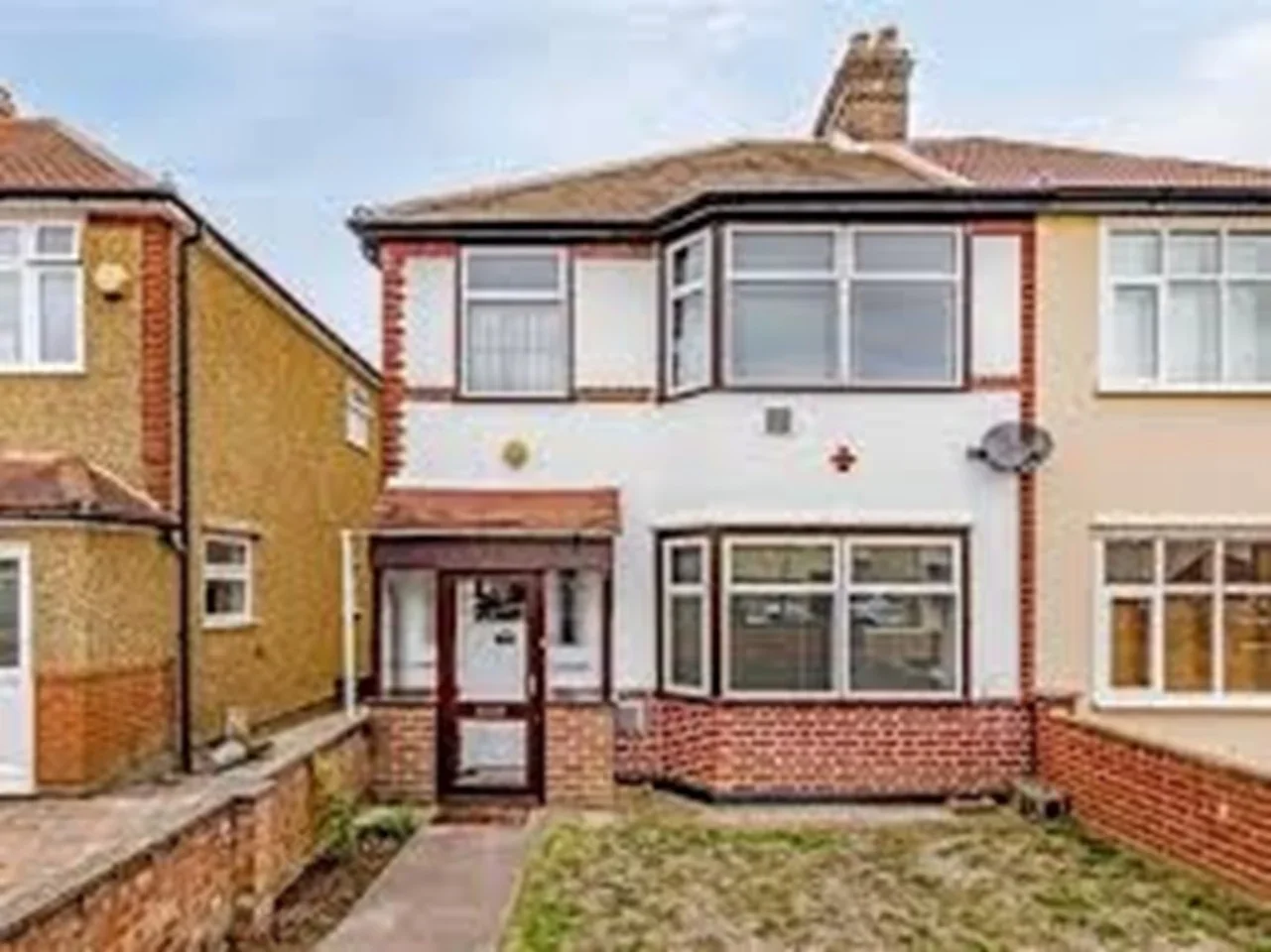 House Worton Gardens in Greater London