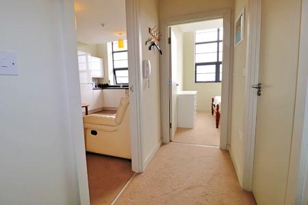 Flat Tyfica Road in Pontypridd