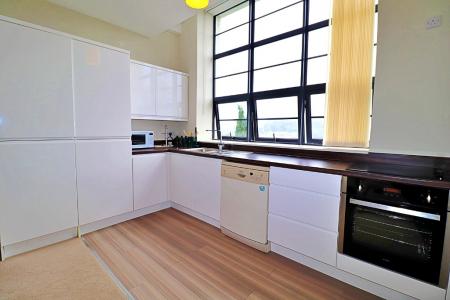 Flat Tyfica Road in Pontypridd