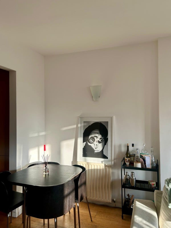 Room West Tenter Street in Greater London