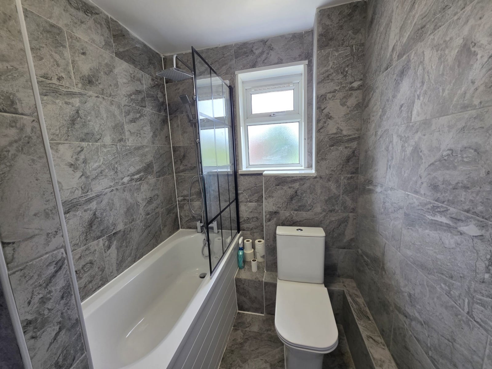 Flat Brabazon Road in Greater London