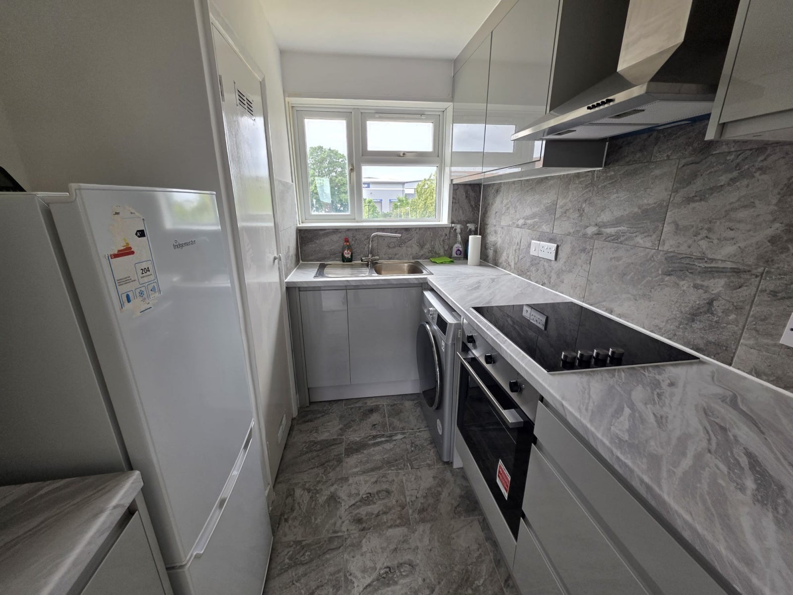 Flat Brabazon Road in Greater London