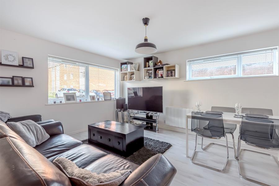 Flat Cedar Court in St Albans