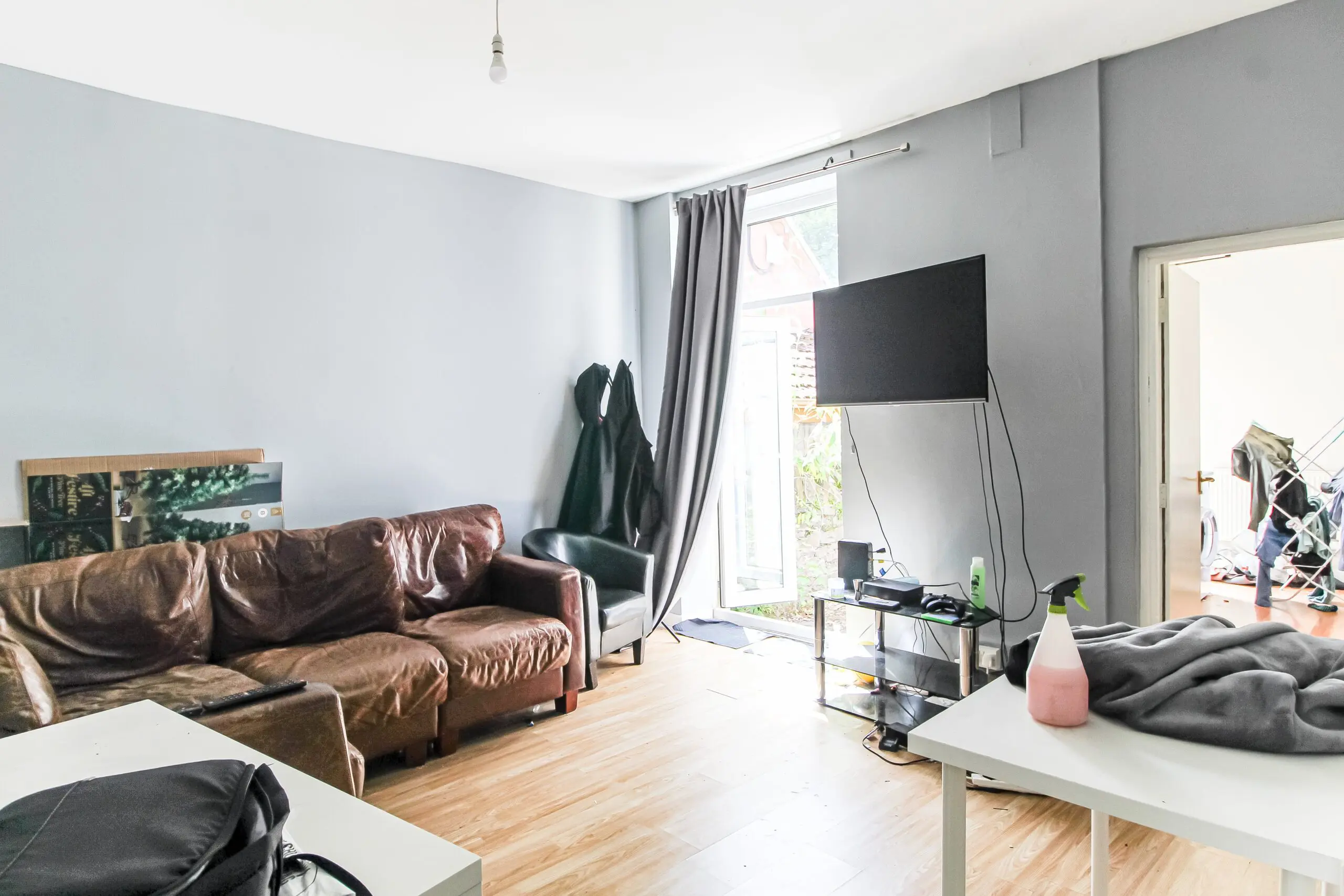 Room Brook Street in Pontypridd