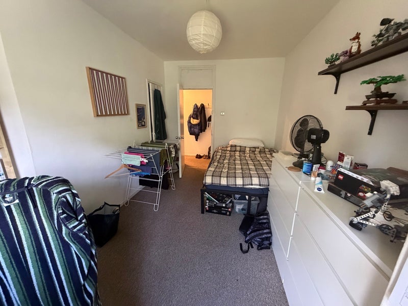 Room Churchway in Greater London