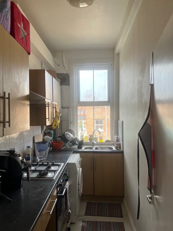Room Coldharbour Lane in Greater London