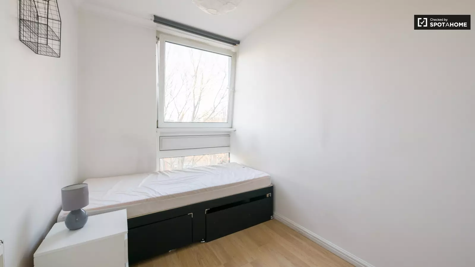 Flat St Anns Road in Greater London