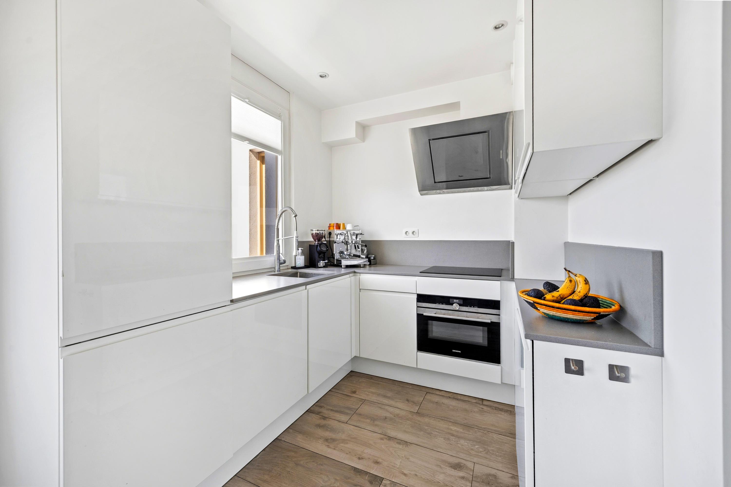 Appartement Zeesluisweg 82 L in Den Haag