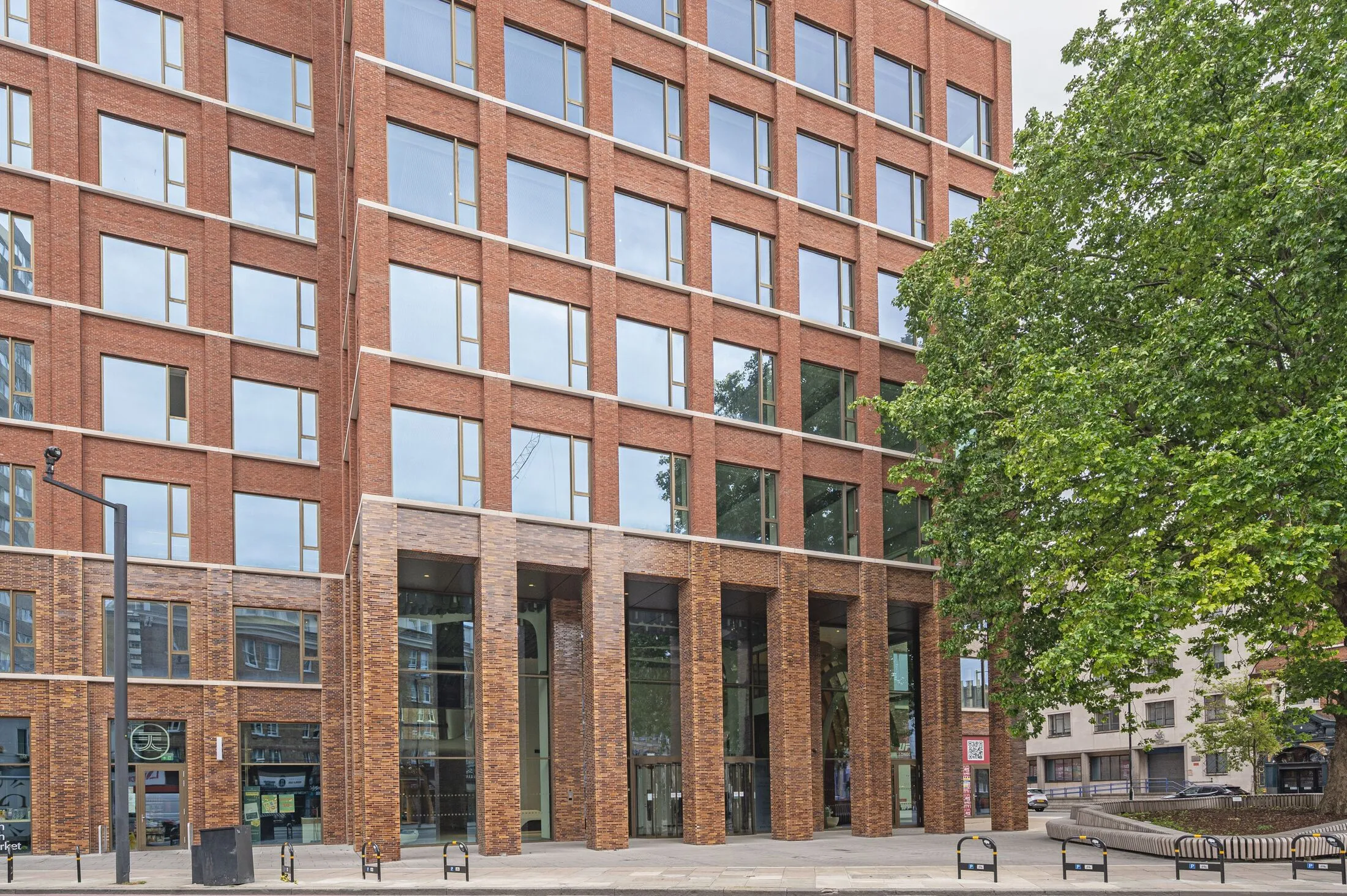 Flat City Road in Greater London