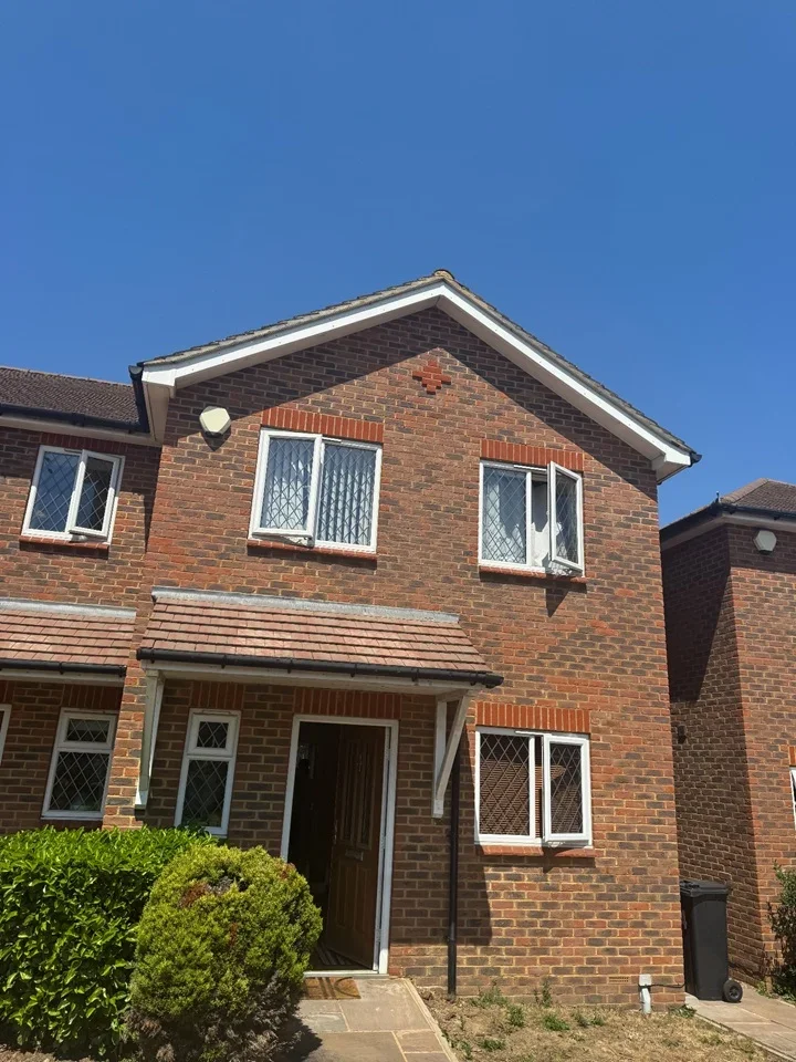 House Durham Avenue in Greater London