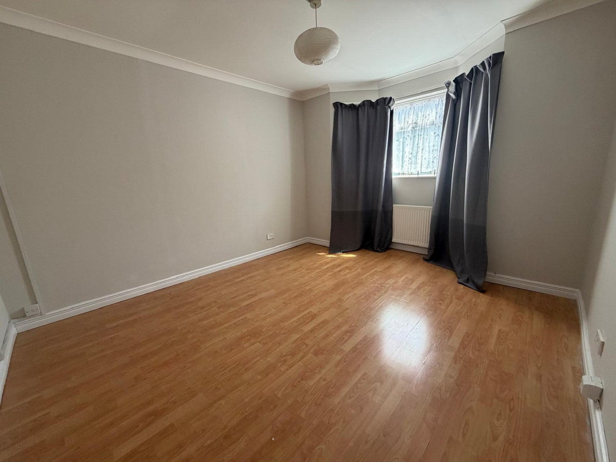 Flat Croydon Road in Caterham