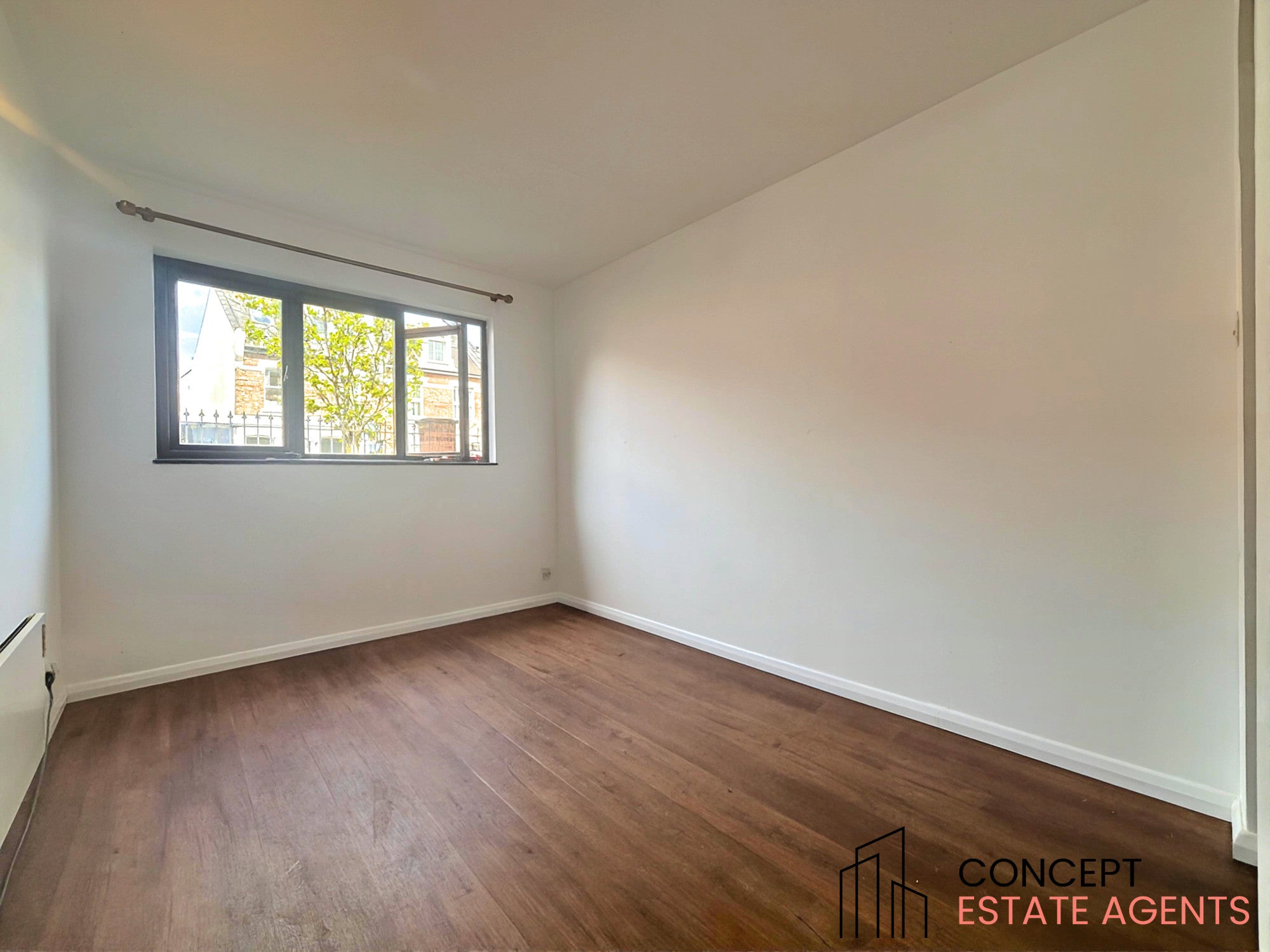 Flat Pelham Road in Greater London