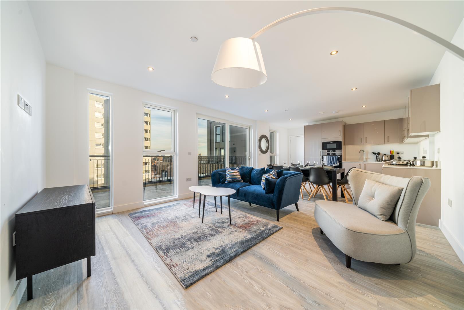 Flat Trinity Way in Greater London