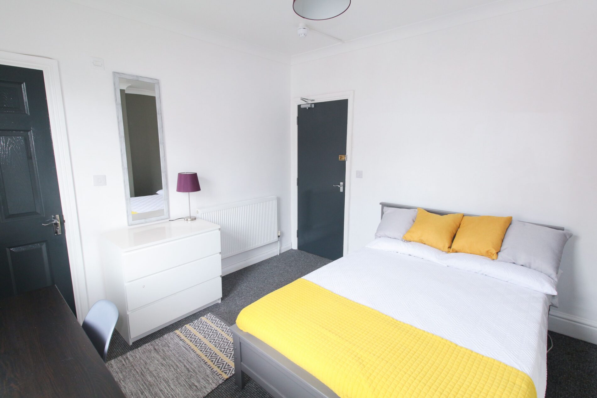 Room Foster Street in Lincoln