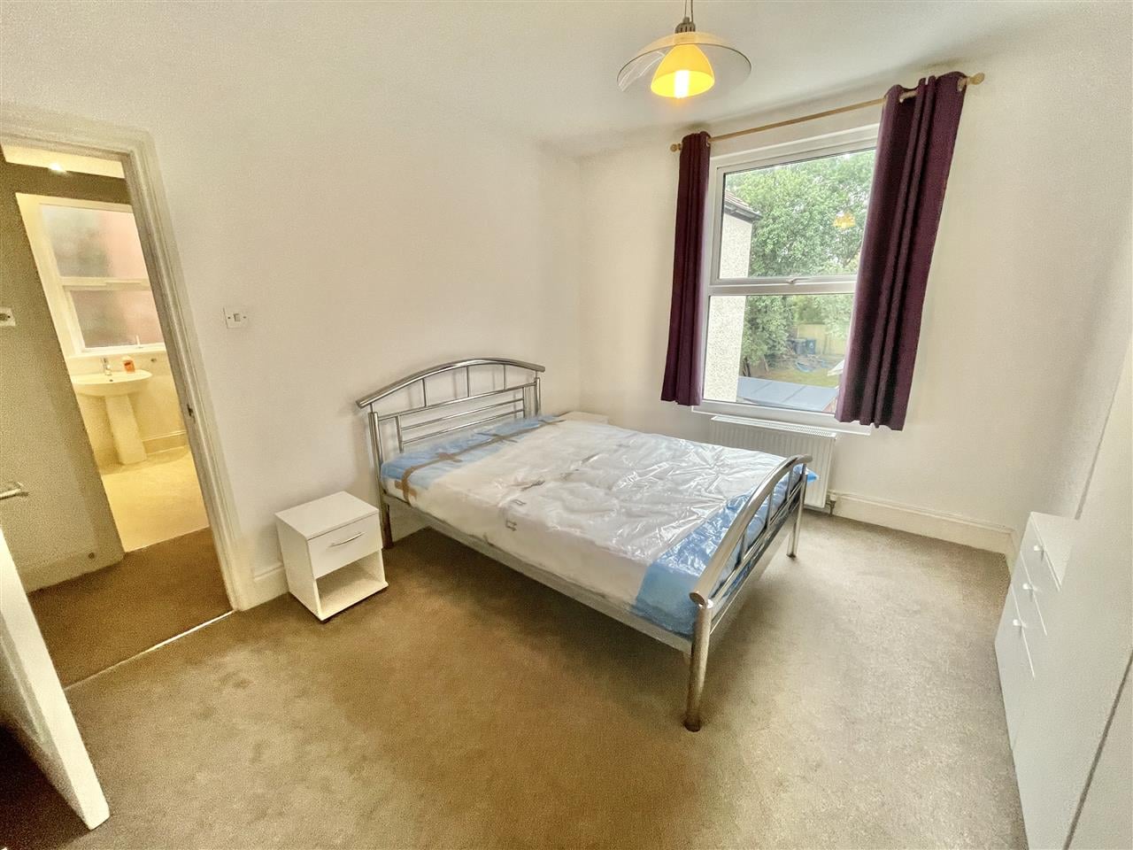 Flat Bessborough Road in Greater London