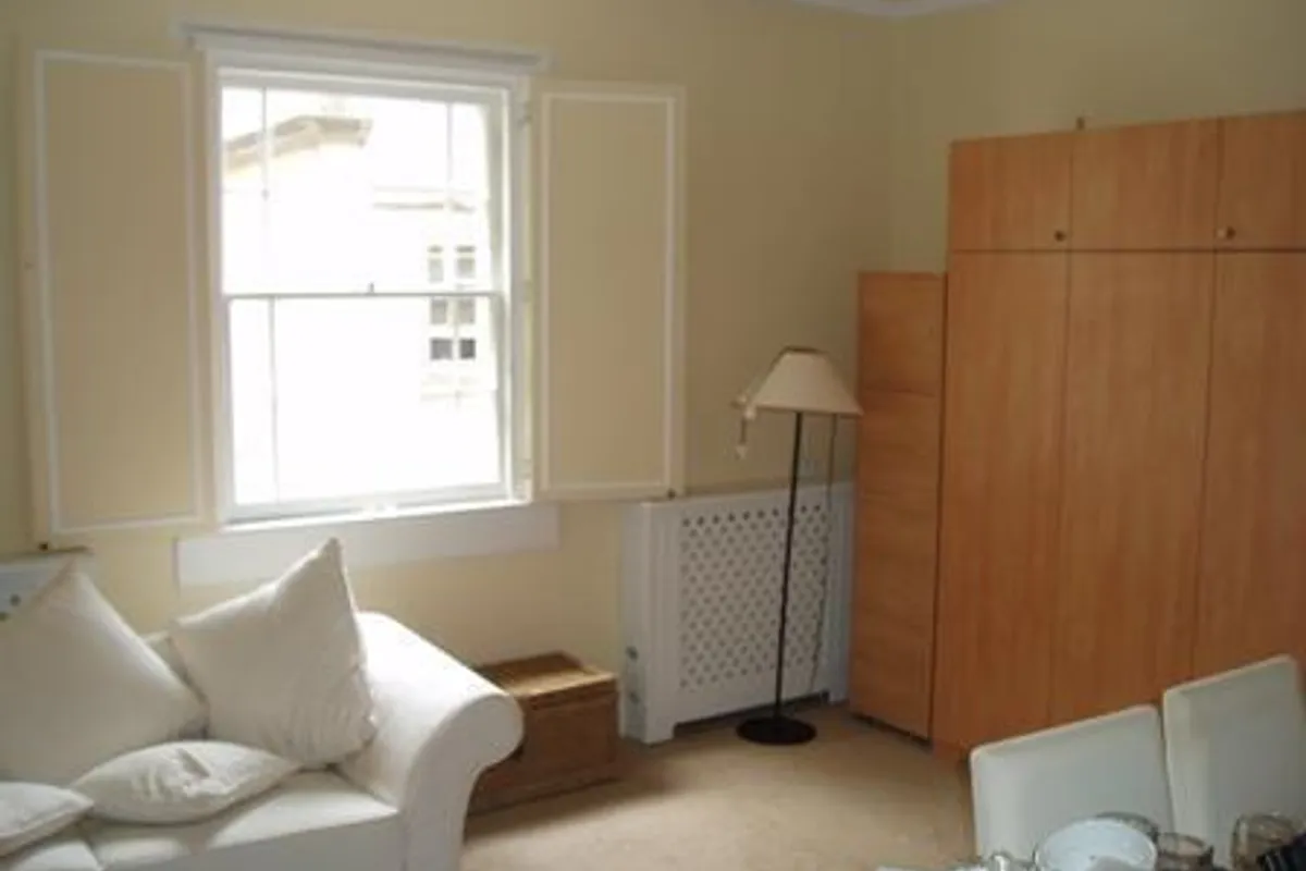 Flat Bathwick Hill in Bath