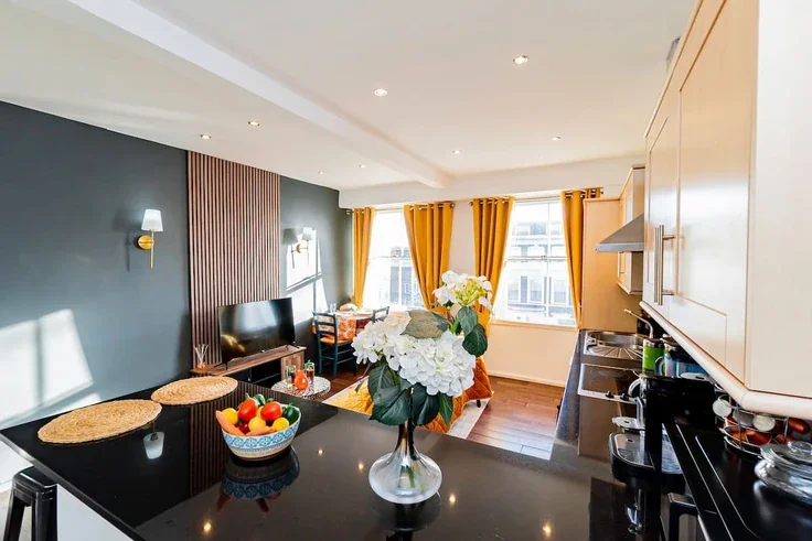 Flat Cromwell Road in Greater London