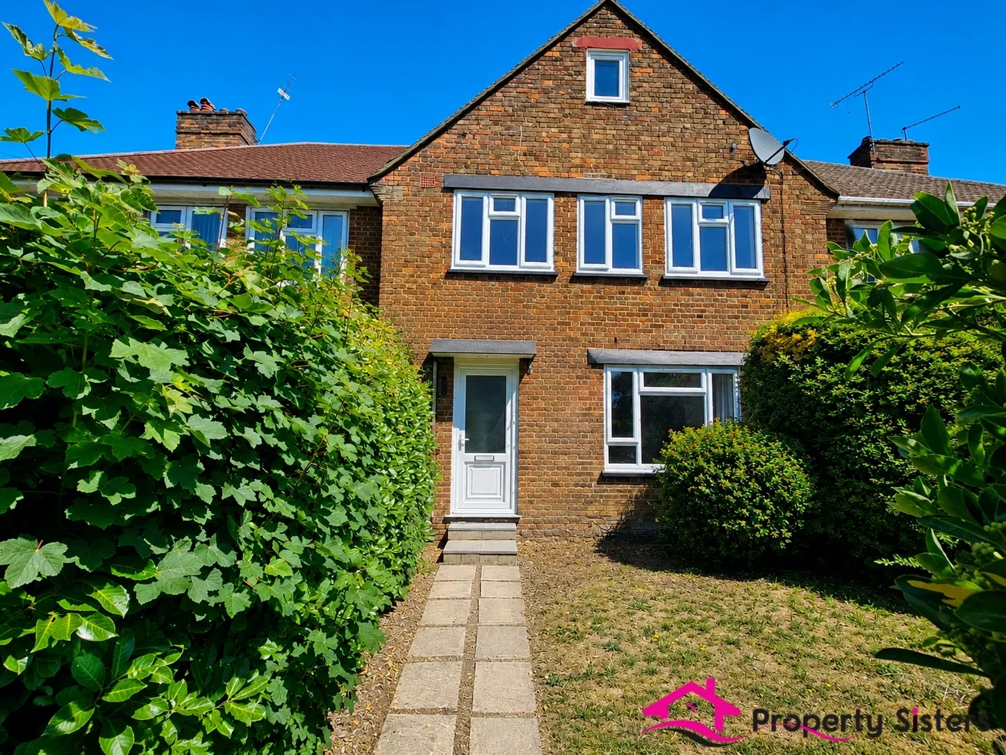 House Woodcote Avenue in Greater London