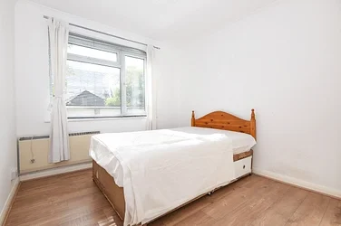 Flat Southdown Road in Greater London