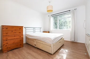 Flat Southdown Road in Greater London